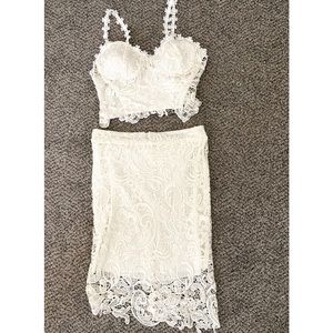 Super sexy 2 piece lace outfit!🤍🤍🤍
